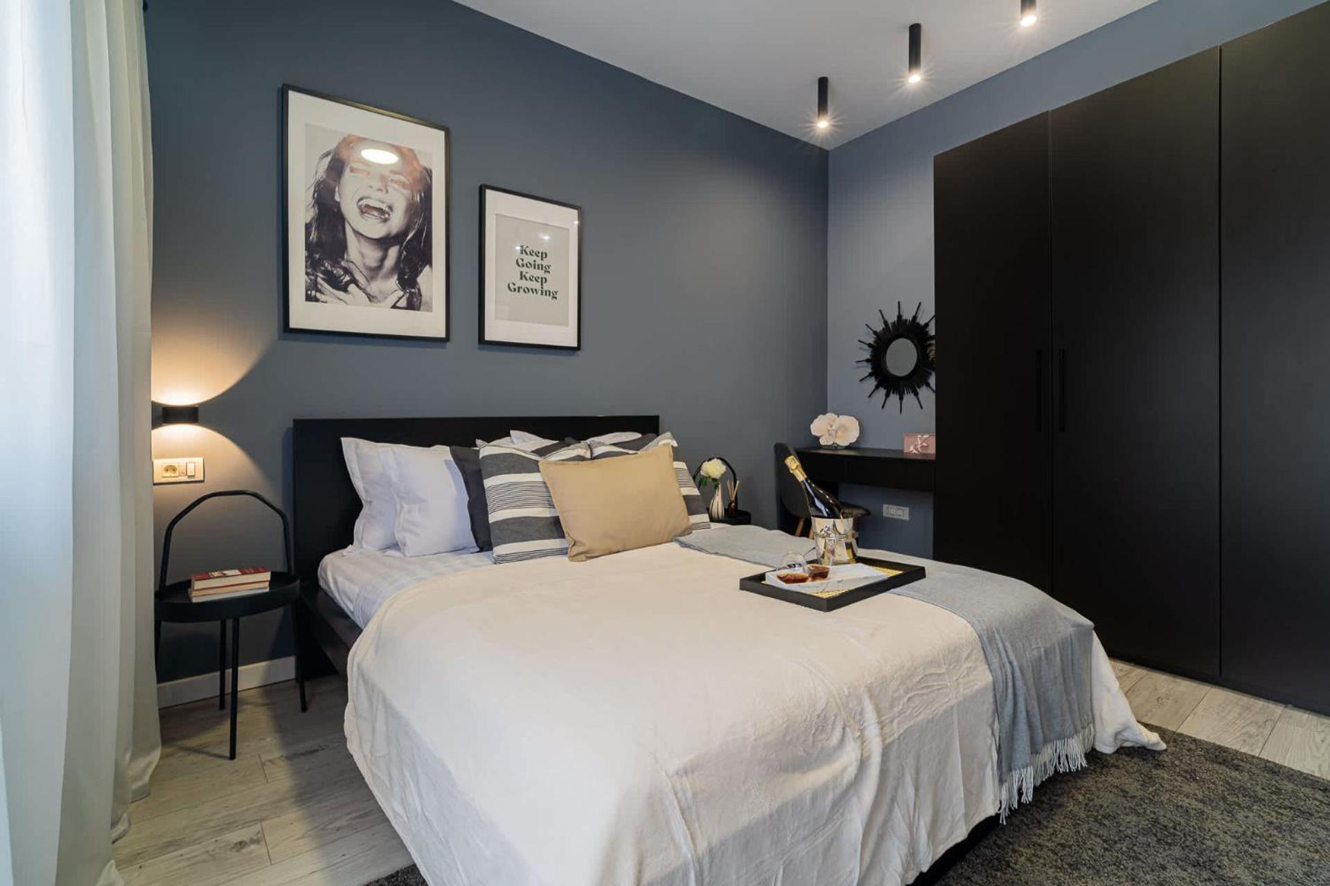 Chic Black & White 2Br Retreat On Dambovitei ブカレスト エクステリア 写真